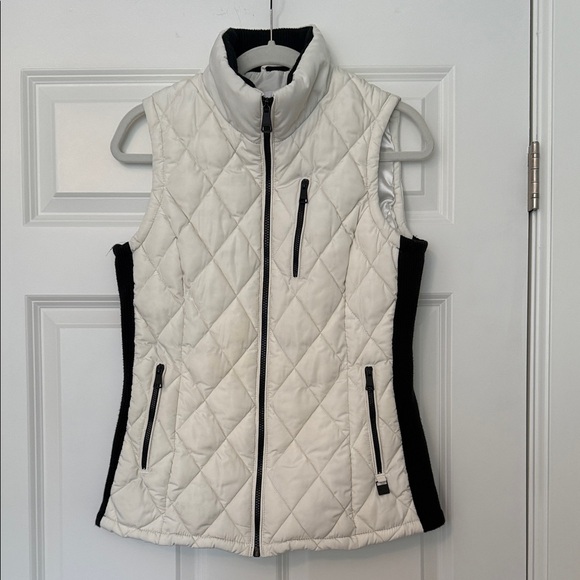 Calvin Klein Women's Quilted White and Black Vest - Picture 1 of 7